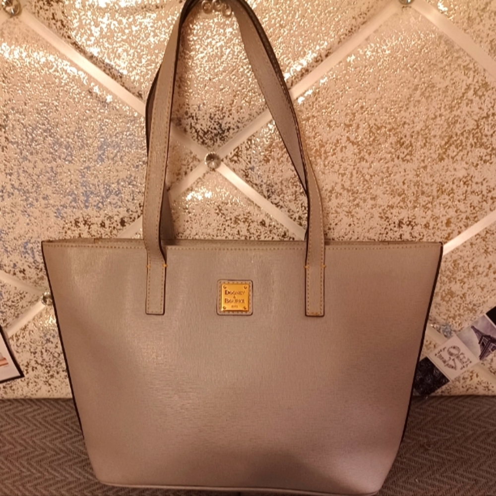 NEW Dooney & Bourke Grey Saffiano Leather Charleston Tote